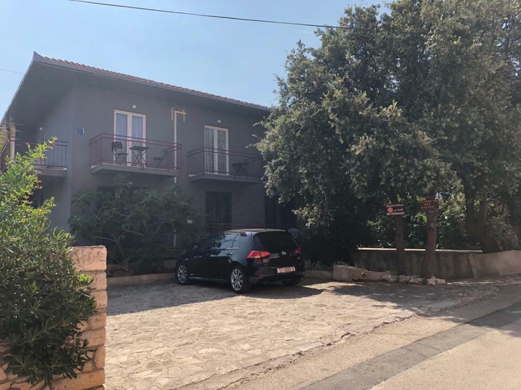 Bed & Breakfast Kurtic Supetar Exterior photo